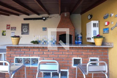 Casa de condomínio para alugar com 395m², 4 quartos e 6 vagas Casa de condomínio para alugar com 395m², 4 quartos e 6 vagasChurrasqueira