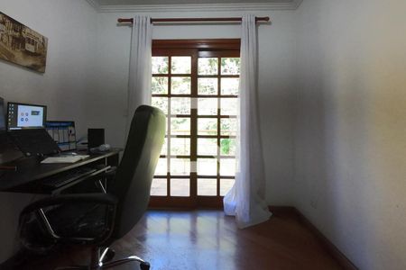 Casa de condomínio para alugar com 395m², 4 quartos e 6 vagas Casa de condomínio para alugar com 395m², 4 quartos e 6 vagasEscritório