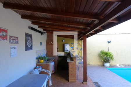 Casa de condomínio para alugar com 395m², 4 quartos e 6 vagas Casa de condomínio para alugar com 395m², 4 quartos e 6 vagasChurrasqueira