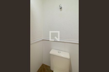 Lavabo de casa de condomínio à venda com 4 quartos, 150m² em Medianeira, Porto Alegre