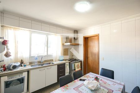 Apartamento à venda com 188m², 4 quartos e 3 vagas Apartamento à venda com 188m², 4 quartos e 3 vagasCozinha