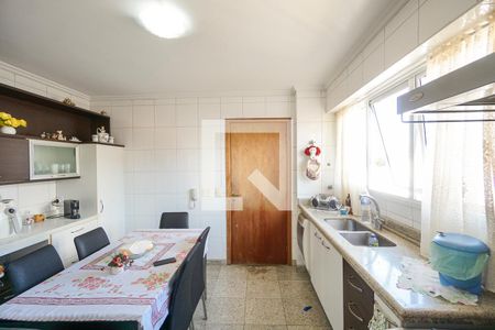 Apartamento à venda com 188m², 4 quartos e 3 vagas Apartamento à venda com 188m², 4 quartos e 3 vagasCozinha