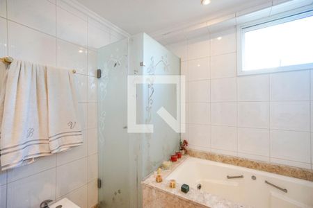 Apartamento à venda com 188m², 4 quartos e 3 vagas Apartamento à venda com 188m², 4 quartos e 3 vagasBanheiro da suíte 1