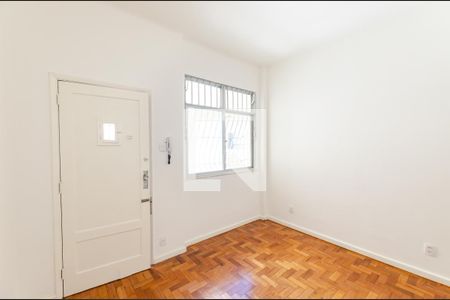 Sala de apartamento para alugar com 1 quarto, 30m² em Centro, Niterói