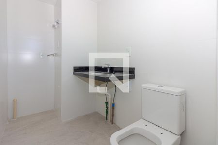 Banheiro de kitnet/studio à venda com 1 quarto, 43m² em Auxiliadora, Porto Alegre