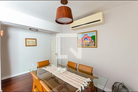 Sala de apartamento à venda com 3 quartos, 130m² em Icaraí, Niterói