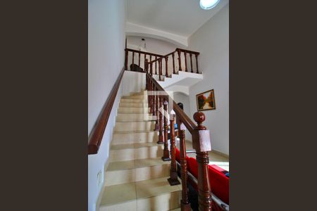 Escada de casa à venda com 5 quartos, 315m² em Vila Tibiriçá, Santo André
