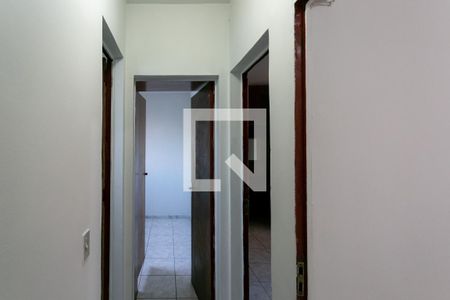 Corredor de apartamento para alugar com 3 quartos, 60m² em Santa Efigênia, Belo Horizonte