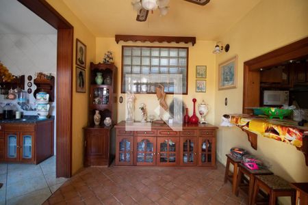 Cozinha de casa à venda com 4 quartos, 320m² em Vila Nova, Porto Alegre