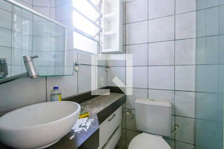 Banheiro de kitnet/studio à venda com 1 quarto, 27m² em Centro Histórico, Porto Alegre