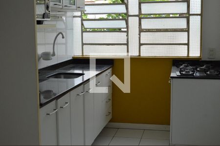 Cozinha de apartamento à venda com 1 quarto, 43m² em Menino Deus, Porto Alegre