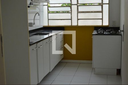 Cozinha de apartamento à venda com 1 quarto, 43m² em Menino Deus, Porto Alegre