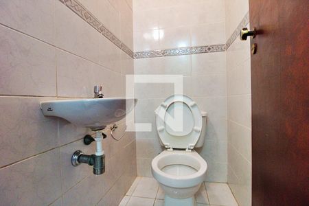 Lavabo de casa à venda com 3 quartos, 130m² em Jardim Londrina, São Paulo