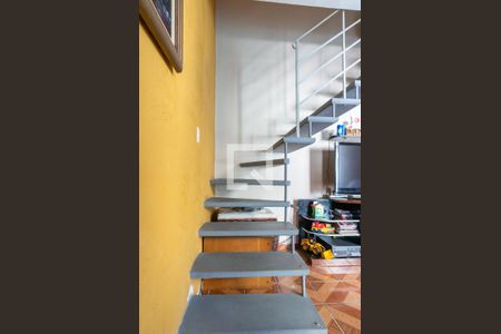 Escadas de casa à venda com 2 quartos, 70m² em Mandaqui, São Paulo