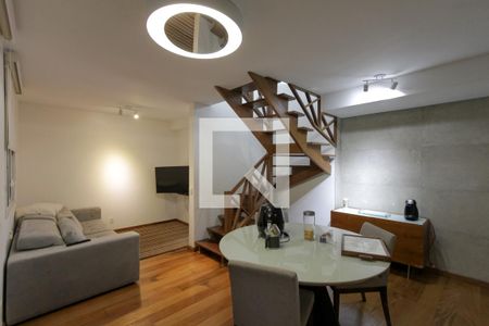 Sala de apartamento para alugar com 2 quartos, 74m² em Santo Amaro, São Paulo