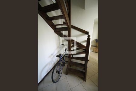 Escadas de casa à venda com 3 quartos, 160m² em Engenho de Dentro, Rio de Janeiro