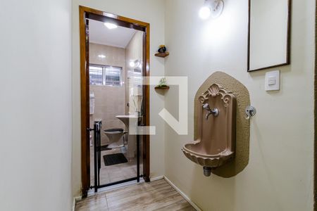 Lavabo de casa à venda com 3 quartos, 315m² em Vila Gumercindo, São Paulo