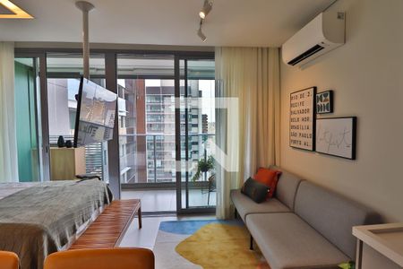 Sala/Quarto de apartamento à venda com 1 quarto, 30m² em Pinheiros, São Paulo