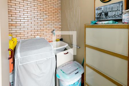 Apartamento à venda com 57m², 2 quartos e 1 vaga Apartamento à venda com 57m², 2 quartos e 1 vagaÁrea de Serviço