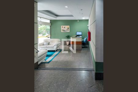 Apartamento à venda com 57m², 2 quartos e 1 vaga Apartamento à venda com 57m², 2 quartos e 1 vagaFachada e portaria