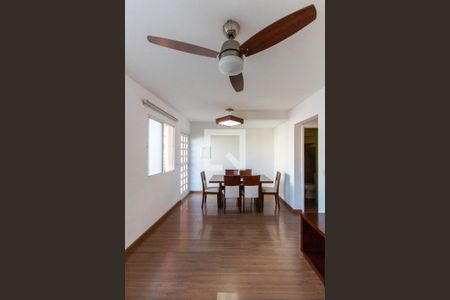 Sala de casa para alugar com 3 quartos, 82m² em Chácara Ondas Verdes, Cotia