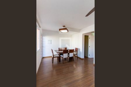 Sala de casa para alugar com 3 quartos, 82m² em Chácara Ondas Verdes, Cotia