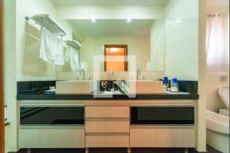 Apartamento à venda com 157m², 3 quartos e 2 vagas Apartamento à venda com 157m², 3 quartos e 2 vagasBanheiro do Quarto 3