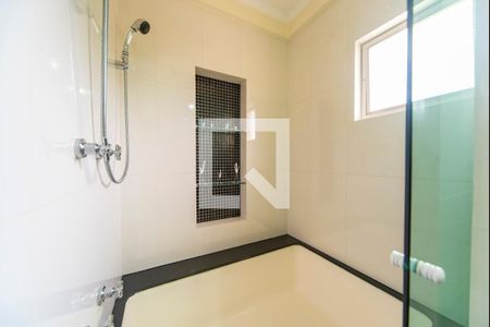 Apartamento à venda com 157m², 3 quartos e 2 vagas Apartamento à venda com 157m², 3 quartos e 2 vagasBanheira