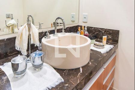 Apartamento à venda com 157m², 3 quartos e 2 vagas Apartamento à venda com 157m², 3 quartos e 2 vagasPia