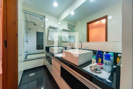 Apartamento à venda com 157m², 3 quartos e 2 vagas Apartamento à venda com 157m², 3 quartos e 2 vagasBanheiro do Quarto 3