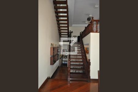 Escada de casa à venda com 5 quartos, 420m² em Anil, Rio de Janeiro