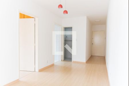 Sala de apartamento à venda com 1 quarto, 39m² em Rubem Berta, Porto Alegre