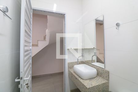 Banheiro de casa para alugar com 1 quarto, 37m² em Belenzinho, São Paulo