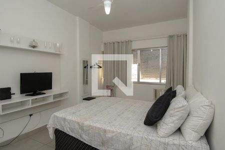 Sala / Quarto de apartamento para alugar com 1 quarto, 33m² em Copacabana, Rio de Janeiro