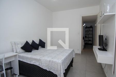 Sala / Quarto de apartamento para alugar com 1 quarto, 33m² em Copacabana, Rio de Janeiro