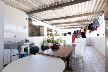 Casa à venda com 72m², 4 quartos e 1 vaga Casa à venda com 72m², 4 quartos e 1 vagaÁrea de Serviço