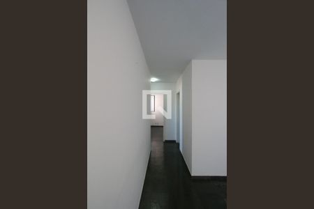 Corredor de apartamento à venda com 3 quartos, 98m² em Vila São Jorge, Campinas