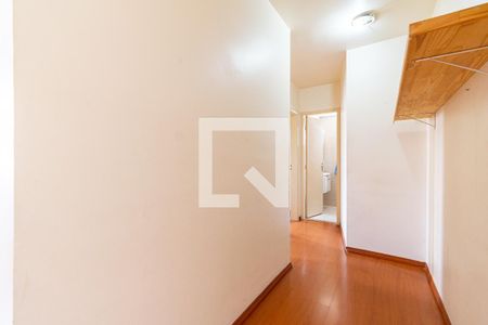 Corredor de apartamento para alugar com 2 quartos, 58m² em Vila Guarani (z Sul), São Paulo