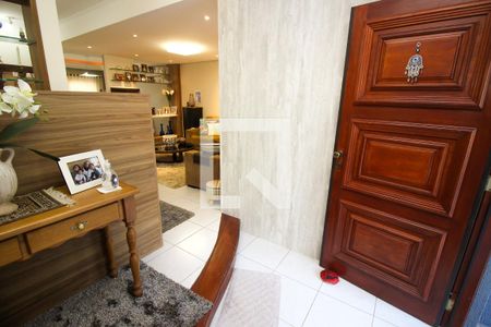 Hall de Entrada de casa à venda com 4 quartos, 276m² em Jardim Itu Sabará, Porto Alegre