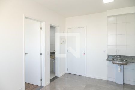 Sala de apartamento para alugar com 2 quartos, 33m² em Vila Pierina, São Paulo