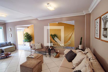 Sala de casa para alugar com 6 quartos, 300m² em Anil, Rio de Janeiro