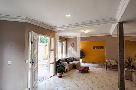 Sala de casa para alugar com 6 quartos, 300m² em Anil, Rio de Janeiro