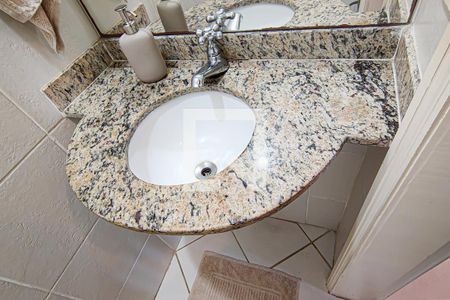Lavabo de casa para alugar com 6 quartos, 300m² em Anil, Rio de Janeiro