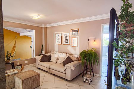 Sala de casa para alugar com 6 quartos, 300m² em Anil, Rio de Janeiro