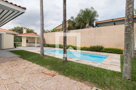 Casa à venda com 1300m², 4 quartos e 4 vagas Casa à venda com 1300m², 4 quartos e 4 vagasPiscina