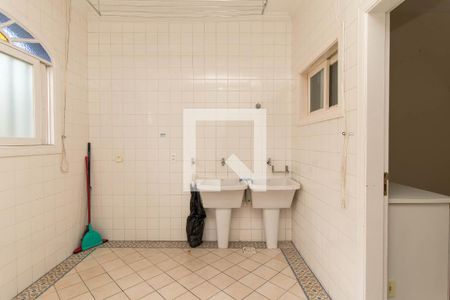 Casa à venda com 1300m², 4 quartos e 4 vagas Casa à venda com 1300m², 4 quartos e 4 vagasArea de Serviço