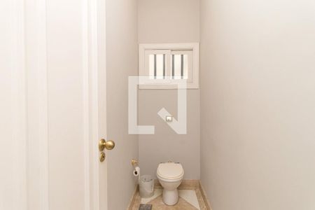 Casa à venda com 1300m², 4 quartos e 4 vagas Casa à venda com 1300m², 4 quartos e 4 vagasLavabo