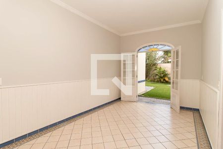 Casa à venda com 1300m², 4 quartos e 4 vagas Casa à venda com 1300m², 4 quartos e 4 vagasCozinha