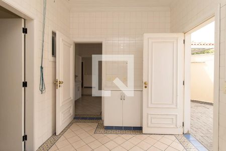 Casa à venda com 1300m², 4 quartos e 4 vagas Casa à venda com 1300m², 4 quartos e 4 vagasArea de Serviço