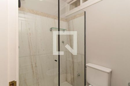 Casa à venda com 1300m², 4 quartos e 4 vagas Casa à venda com 1300m², 4 quartos e 4 vagasBanheiro Hospedes